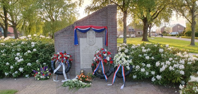 Bloemstuk ter afsluiting van "Niemand wordt vergeten"