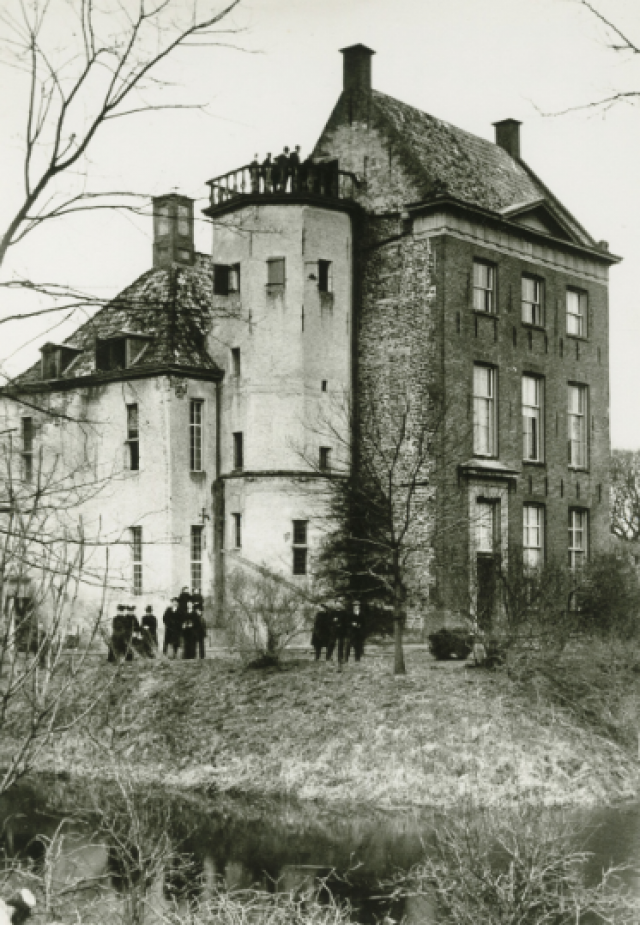 Lezing over Steenhuizen en weemden